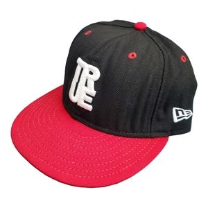 New Era x TRUE Fitted Hat 7 1/4 black/red